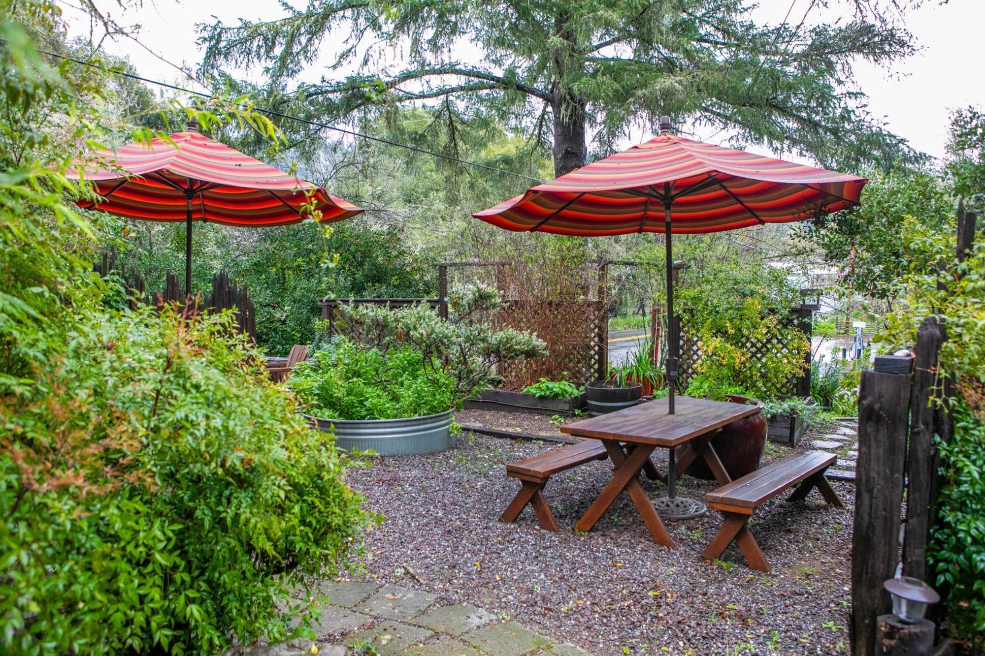 Anderson Valley Inn Philo ภายนอก รูปภาพ